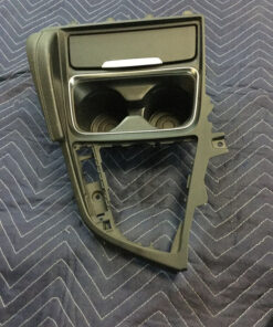 2015 BMW M4 CENTER CONSOLE ASH TRAY CUPHOLDER LEATHER TRIM 8058912 LOT 60