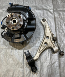 2017-2019 FK8 Honda Civic Type R Driver Front Hub w/ Lower Control Arm / 75K TR105