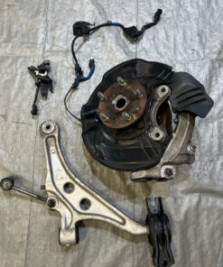 2017-2019 FK8 Honda Civic Type R Driver Front Hub w/ Lower Control Arm / 64K TR106