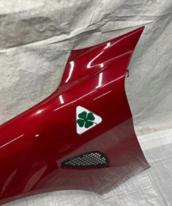 Alpha romeo giulia quadrifoglio fender front left