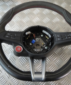 Alpha romeo giulia quadrifoglio steering wheel carbon
